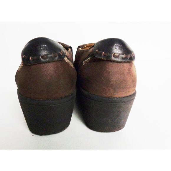 unSTRUCTURED by Clarks Womens US 8M Burgundy Nubuck Leather Slip On Wedge Shoe - Picture 4 of 8